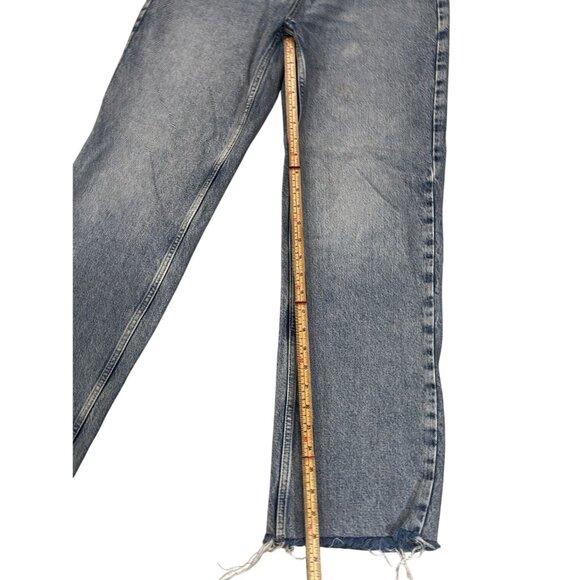 Zara Womens High-Waisted Wide-Leg Jeans With Frayed Hem In Light Wash Denim - Picture 7 of 9